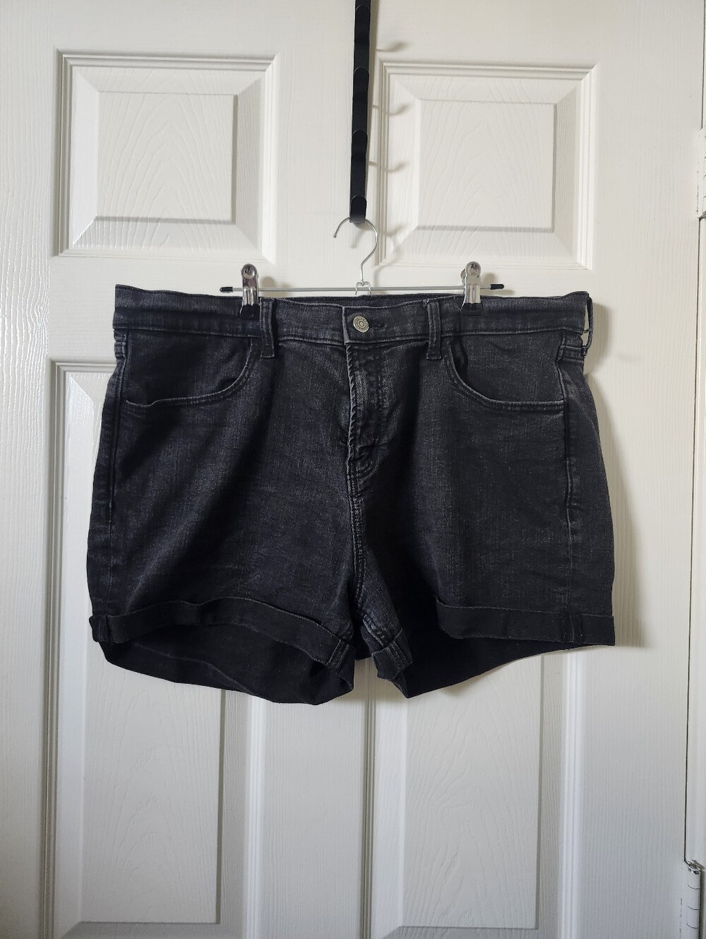 Old Navy Black Denim Roll-Cuff Shorts 18 Plus